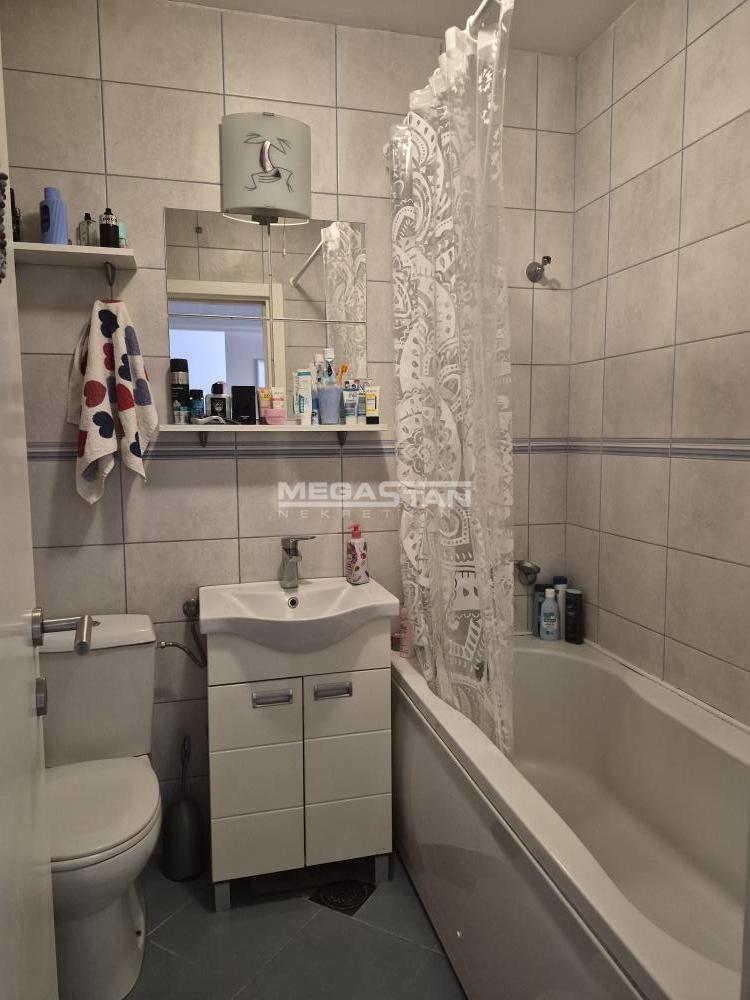 Stan Prodaja Beograd Karaburma 64 m2