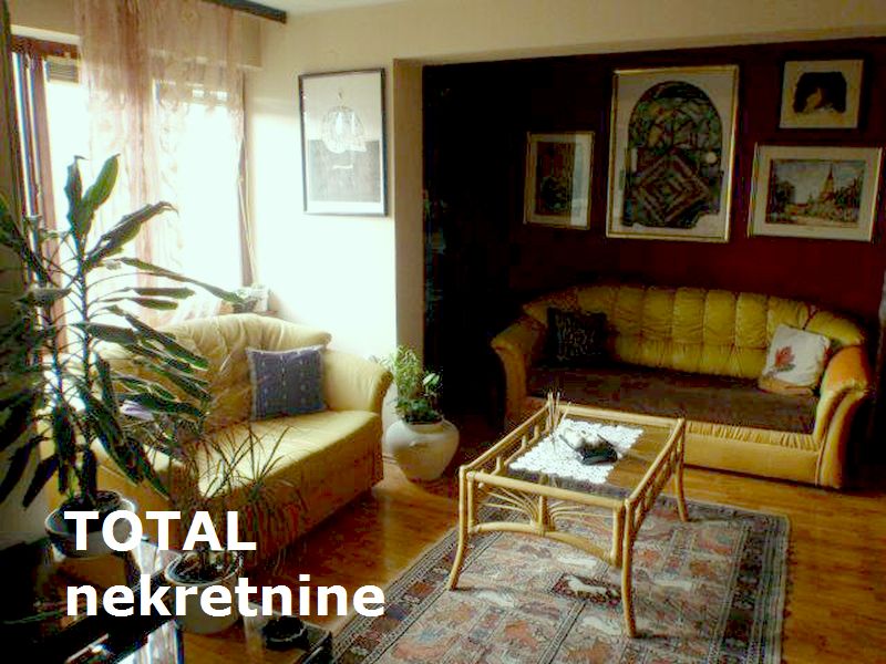 Četvorosoban stan na prodaju, Centar, Novi Sad, 102m², 360.500 €