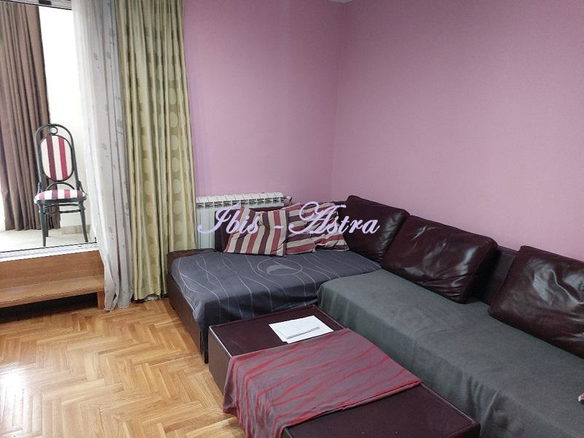 Stan Izdavanje Beograd Krunski Venac 75 m2