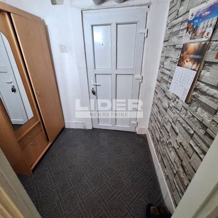 Trosoban stan za izdavanje, Kanarevo Brdo, Beograd, 47m², 400 €/mes