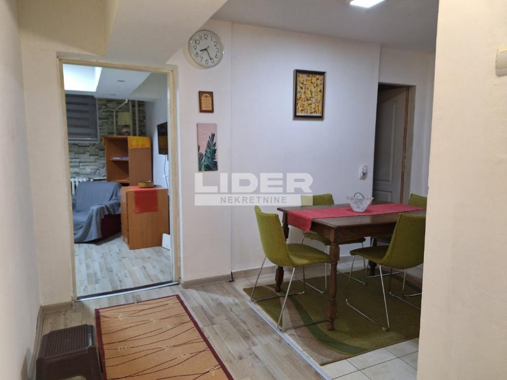Trosoban stan za izdavanje, Kanarevo Brdo, Beograd, 47m², 400 €/mes