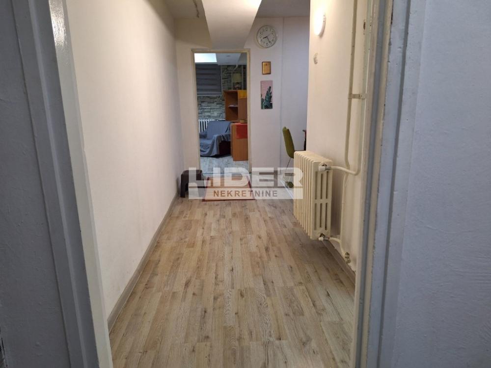 Trosoban stan za izdavanje, Kanarevo Brdo, Beograd, 47m², 400 €/mes
