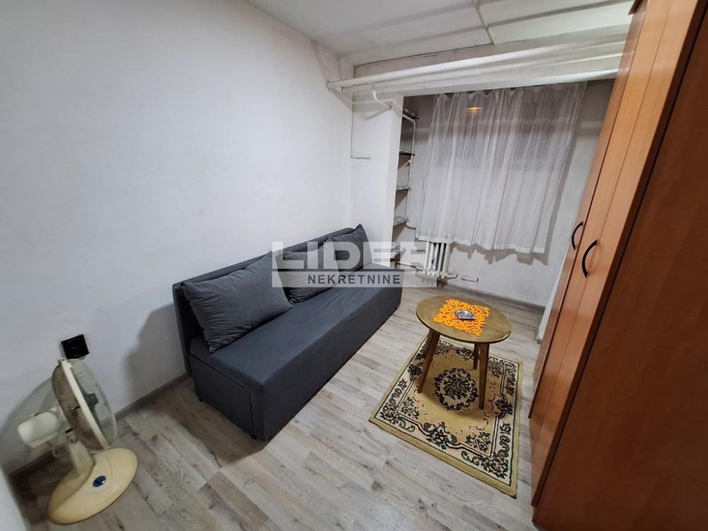 Stan Izdavanje Beograd Kanarevo Brdo 47 m2