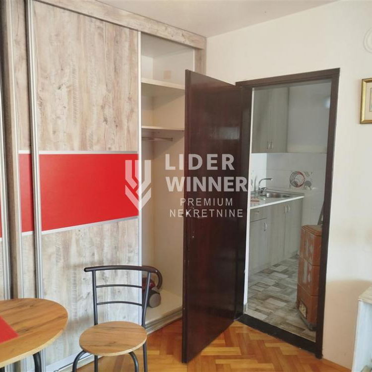 Jednoiposoban stan na prodaju, Slavujev Venac, Beograd, 37m², 106.000 €