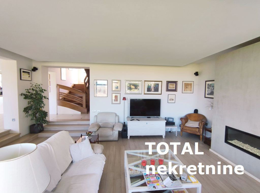 Kuća Prodaja Novi Sad Kuća Prodaja Novi Sad Majur 330 m2