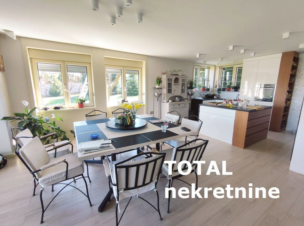 Kuća na prodaju, Majur, Novi Sad, 330m², 695.000 €