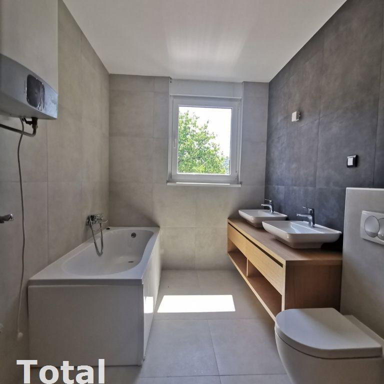 Četvorosoban stan na prodaju, Sremska Kamenica, Novi Sad, 124m², 280.980 €