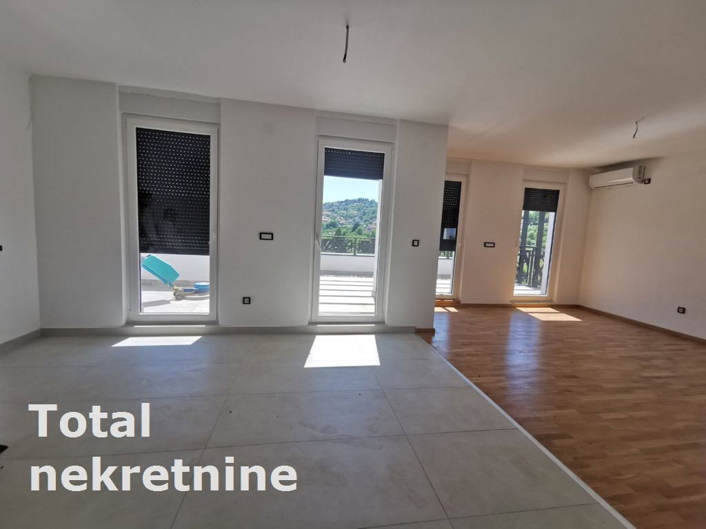 Stan Prodaja Novi Sad  124 m2