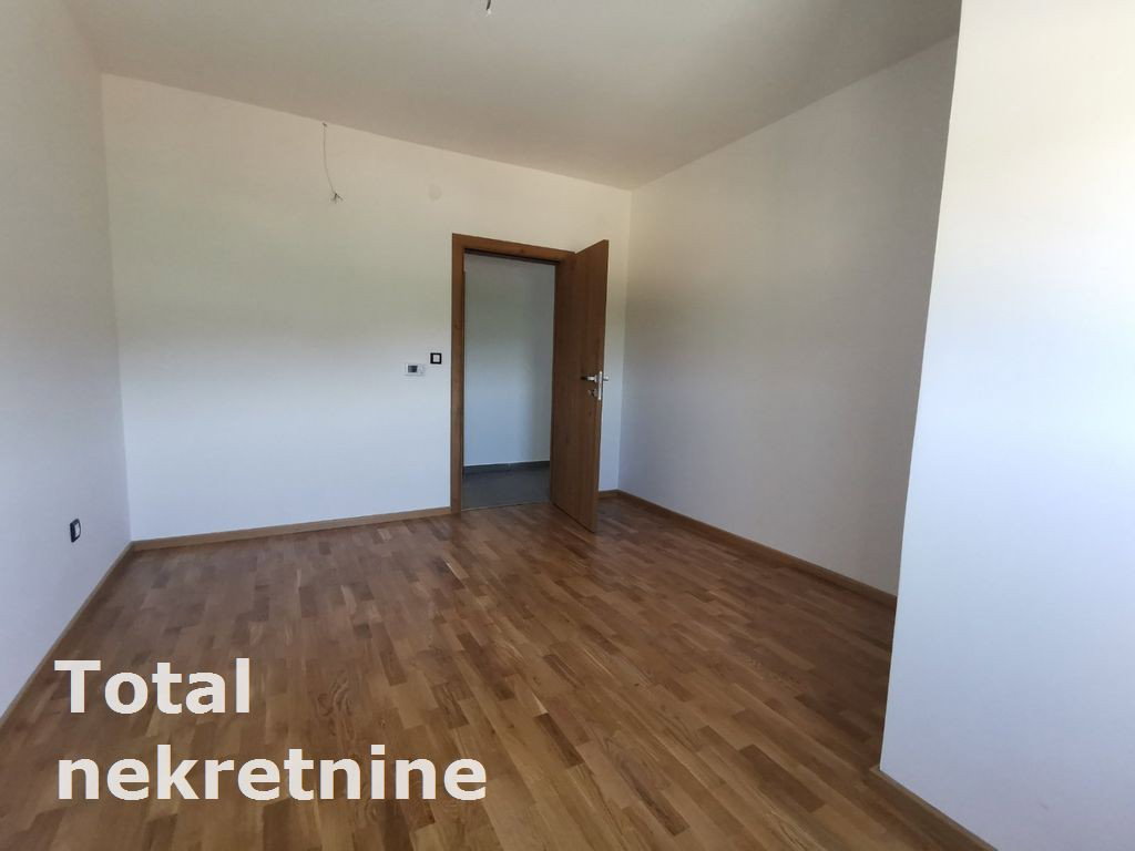 Četvorosoban stan na prodaju, Sremska Kamenica, Novi Sad, 124m², 280.980 €