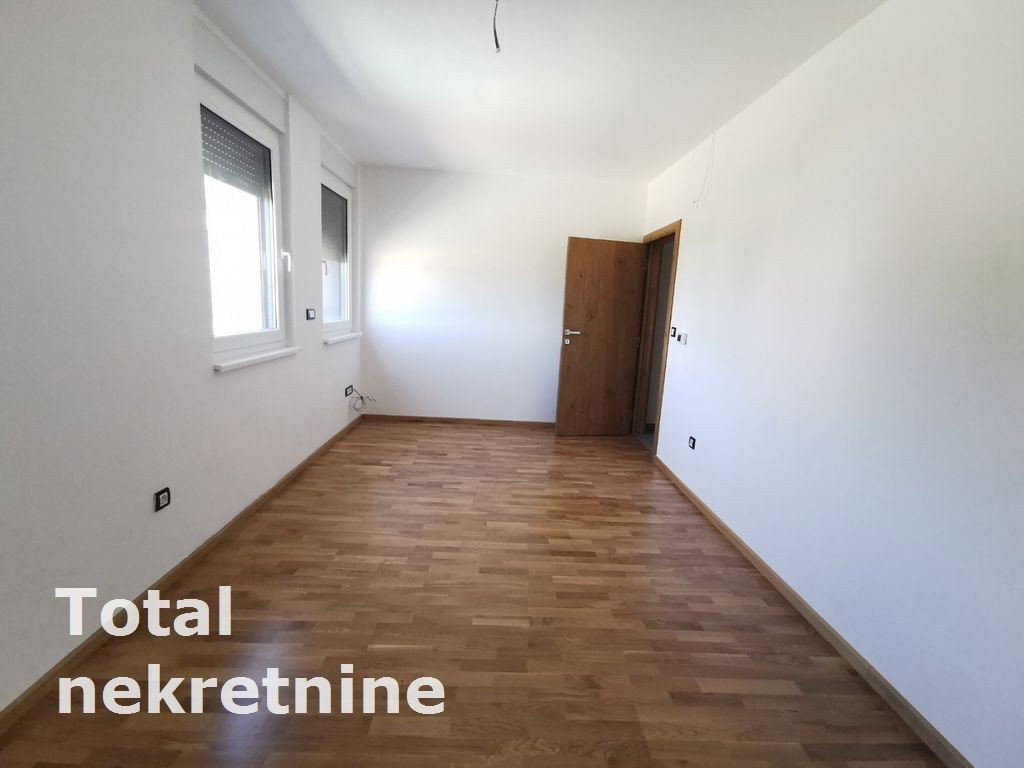 Četvorosoban stan na prodaju, Sremska Kamenica, Novi Sad, 124m², 280.980 €