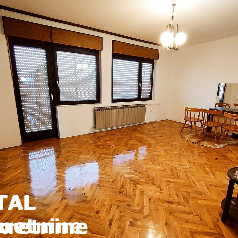Kuća Prodaja Novi Sad  300 m2