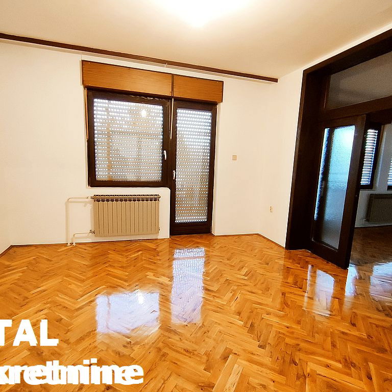 Kuća Prodaja Novi Sad  300 m2