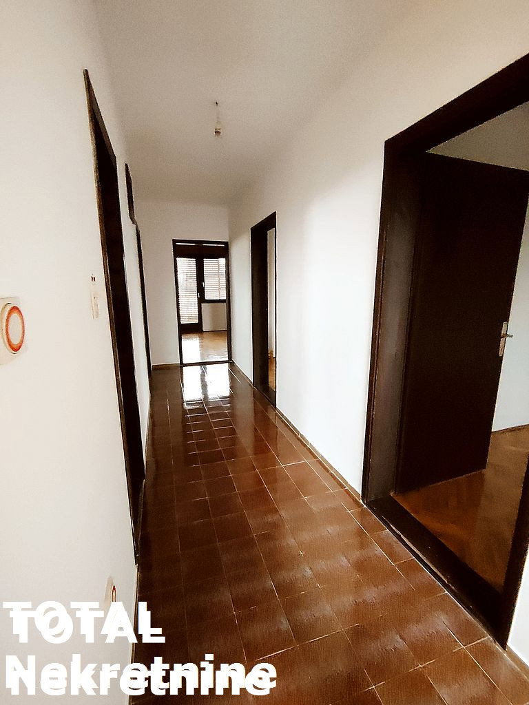 1677669504762 Kuća na prodaju, Kać, Novi Sad, 300m², 265.000 €