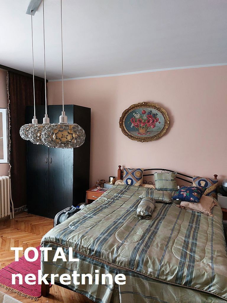 Kuća na prodaju, Veternik, Novi Sad, 240m², 195.700 €