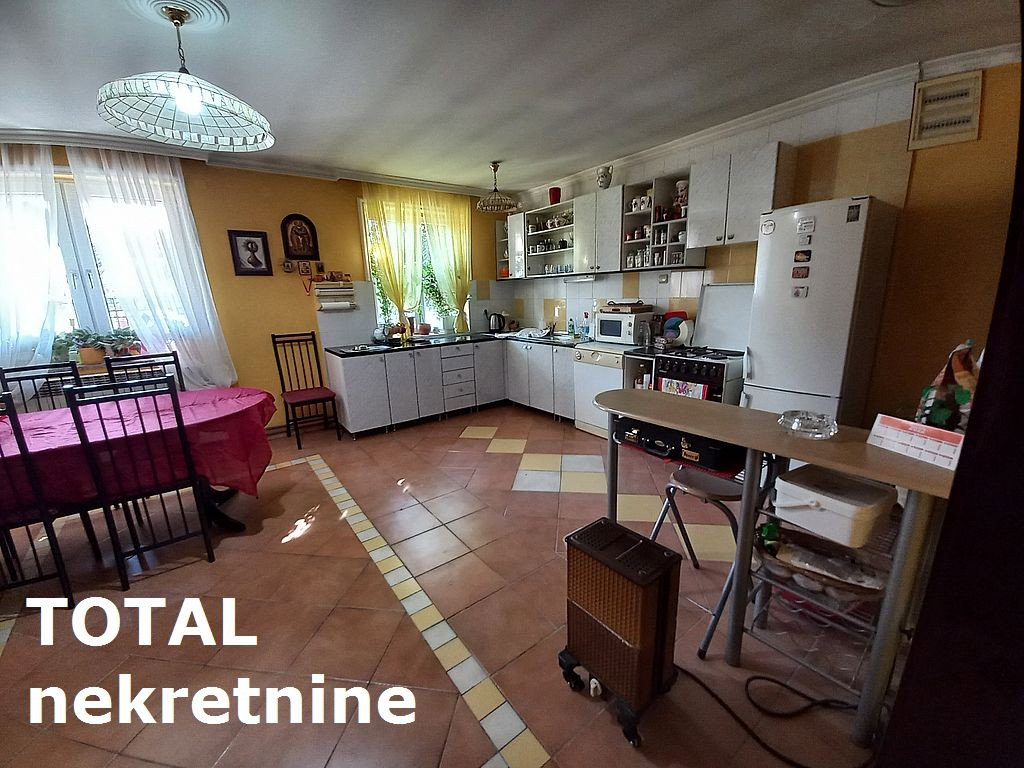 Kuća Prodaja Novi Sad  298 m2