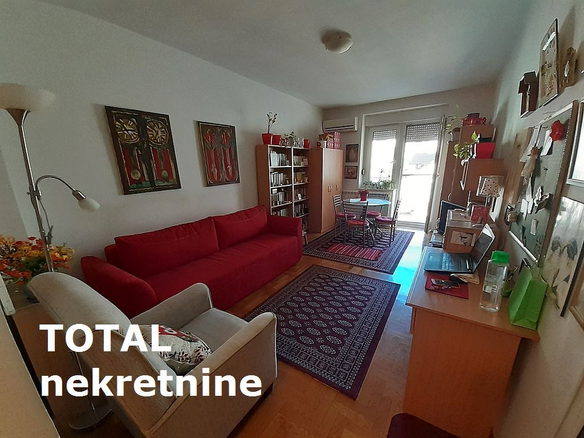 Stan Prodaja Novi Sad  30 m2