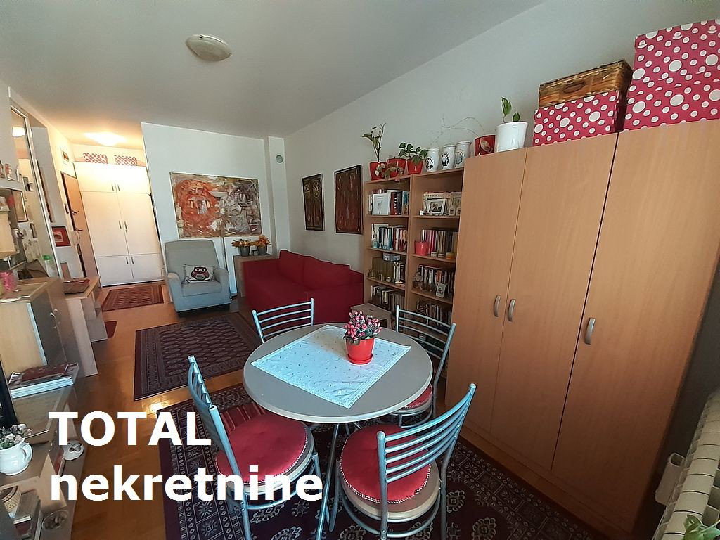 Stan Prodaja Novi Sad  30 m2