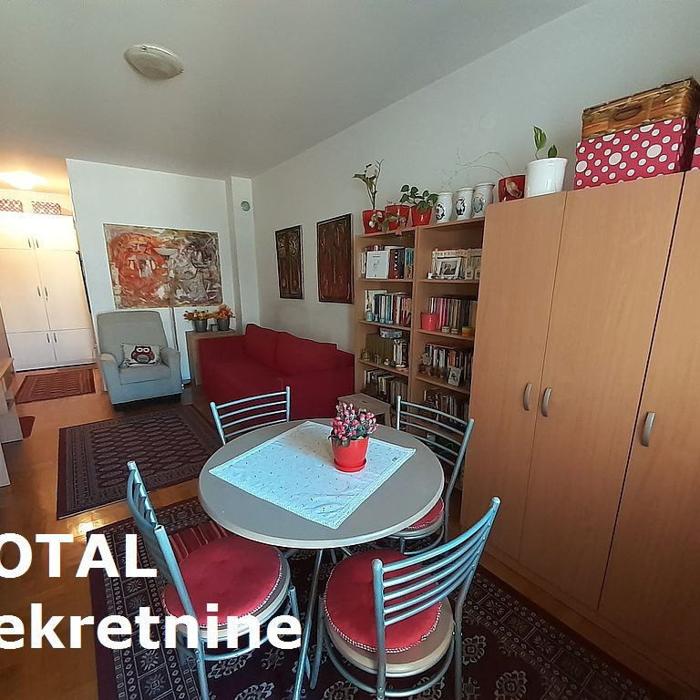 Stan Prodaja Novi Sad  30 m2