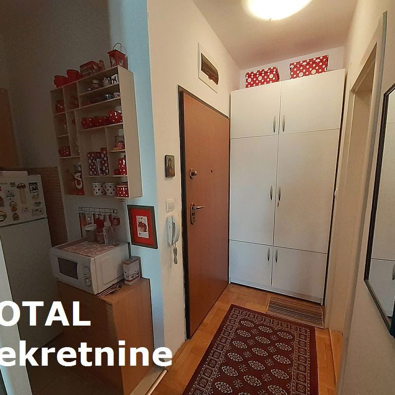 Stan Prodaja Novi Sad  30 m2
