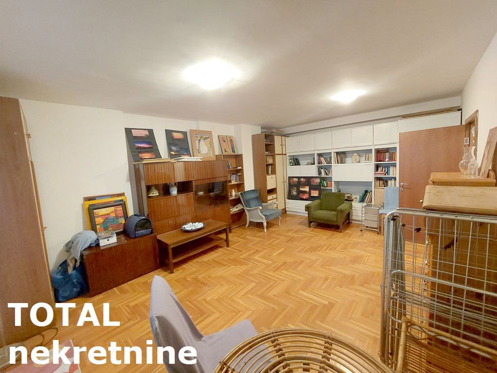 20230310_170532 Četvorosoban stan na prodaju, Subotički Bulevar, Novi Sad, 106m², 195.000 €
