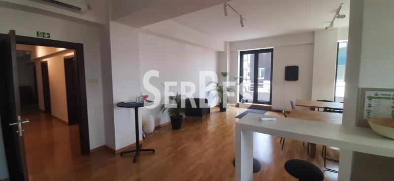 211001259-10-20220701163847 Lokal za izdavanje, Bulevar Oslobođenja, Novi Sad, 312m², 3.850 €/mes
