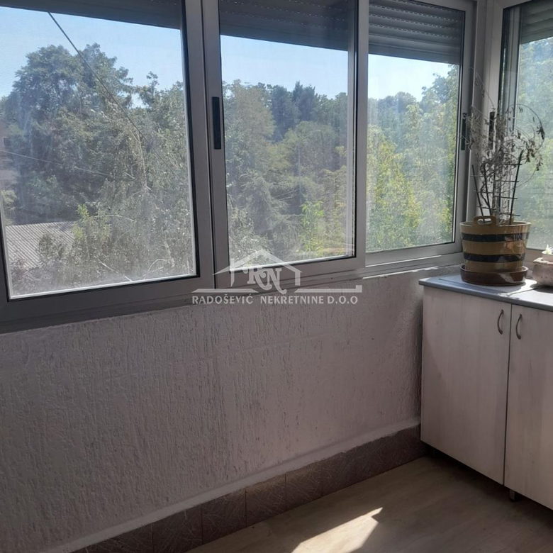 Petosoban stan na prodaju, Banovo Brdo, Beograd, 150m², 529.000 €