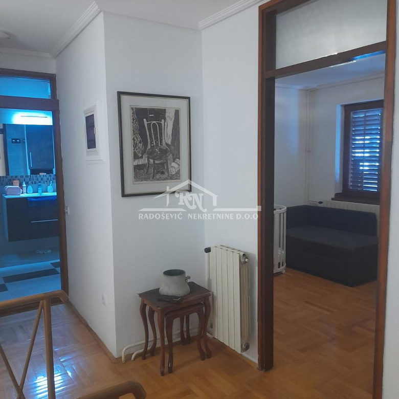 Stan Prodaja Beograd Banovo Brdo 150 m2