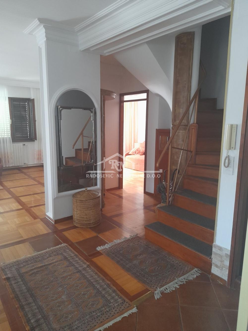 Stan Prodaja Beograd Stan Prodaja Beograd Banovo Brdo 150 m2