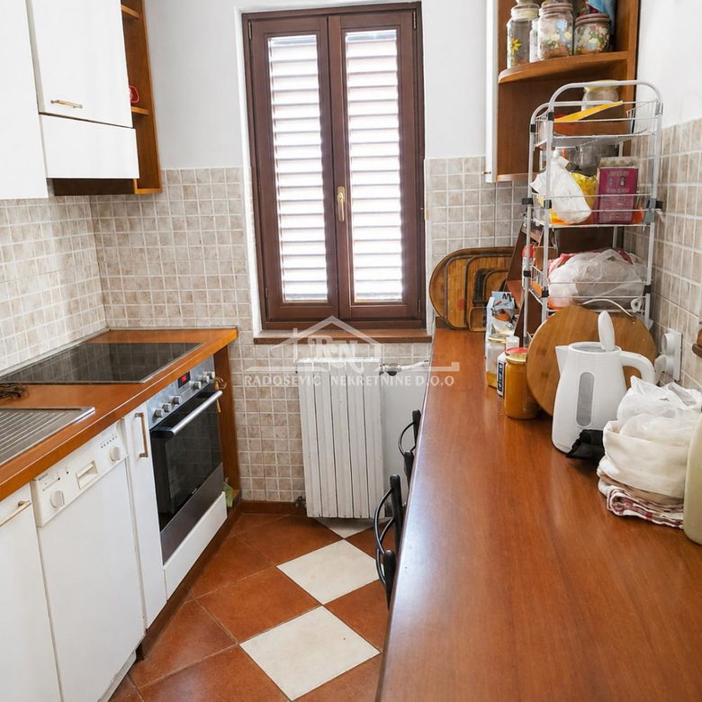 Petosoban stan na prodaju, Banovo Brdo, Beograd, 150m², 529.000 €