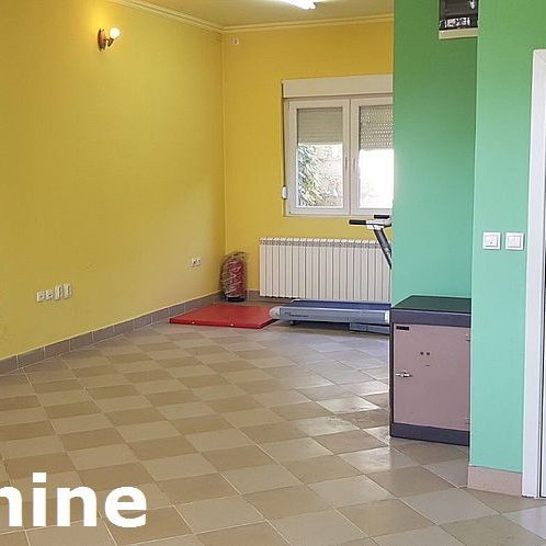 Kuća Prodaja Novi Sad  300 m2