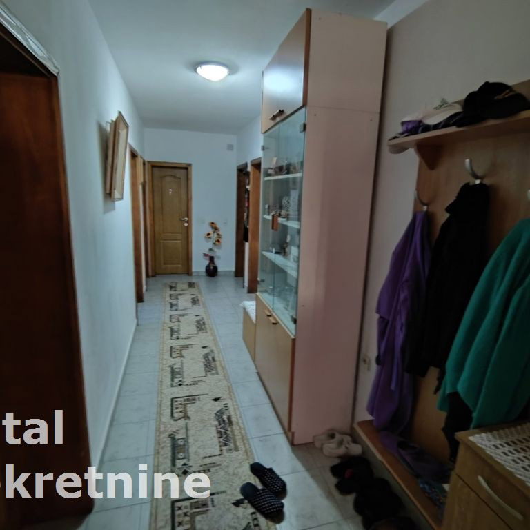 Kuća Prodaja Novi Sad Čardak 400 m2