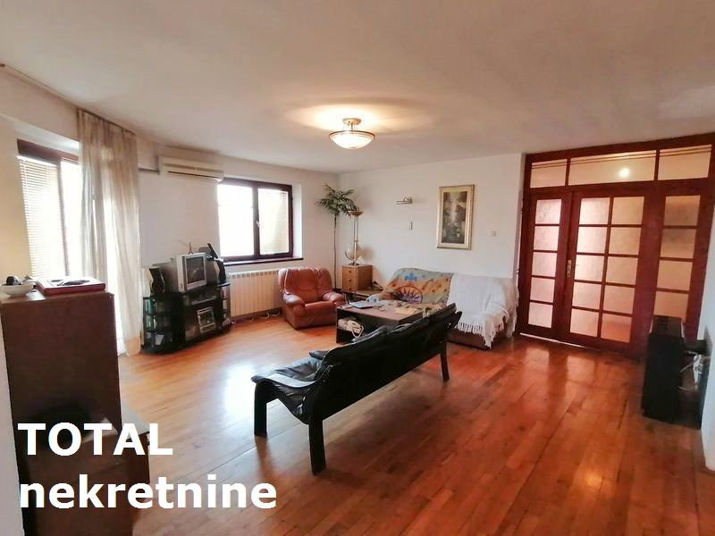 Četvorosoban stan na prodaju, Adice, Novi Sad, 144m², 163.150 €