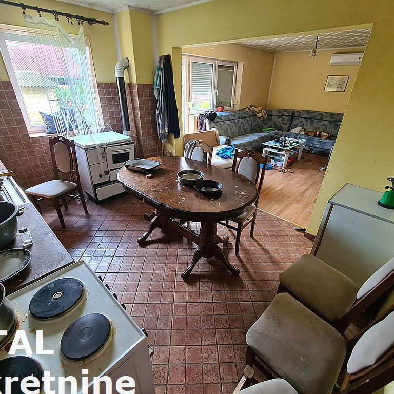Kuća Prodaja Novi Sad Sadovi 200 m2