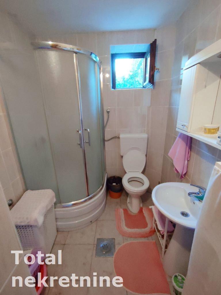 Kuća Prodaja Novi Sad Čardak 400 m2