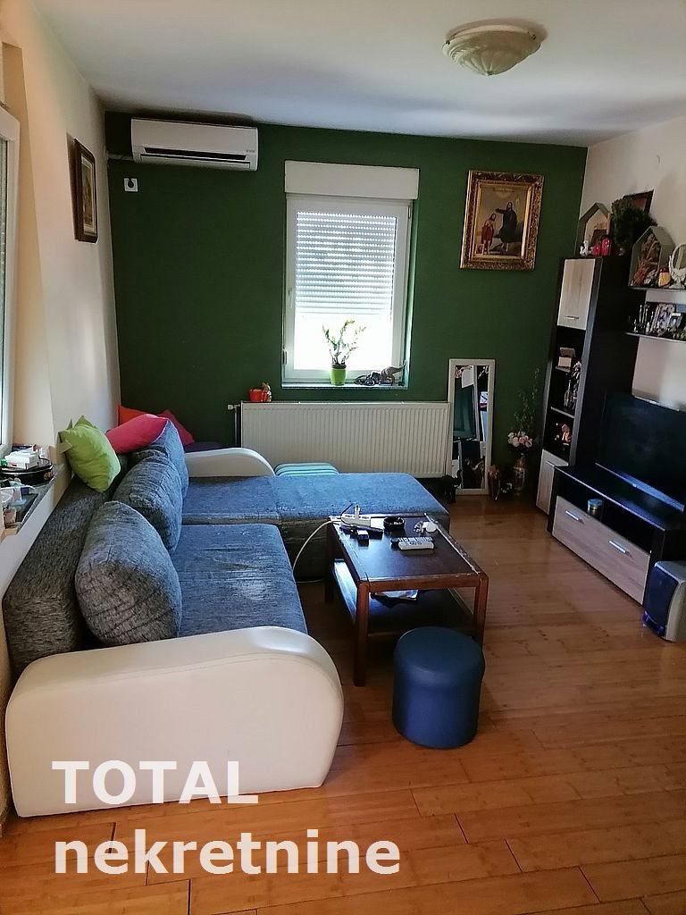 Stan Prodaja Novi Sad  90 m2