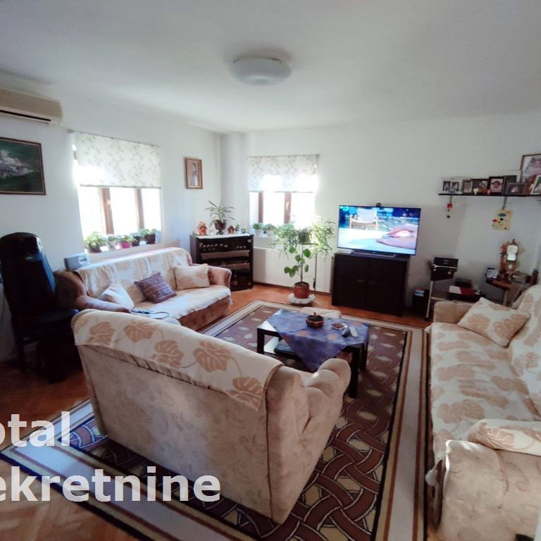 Kuća Prodaja Novi Sad Čardak 400 m2