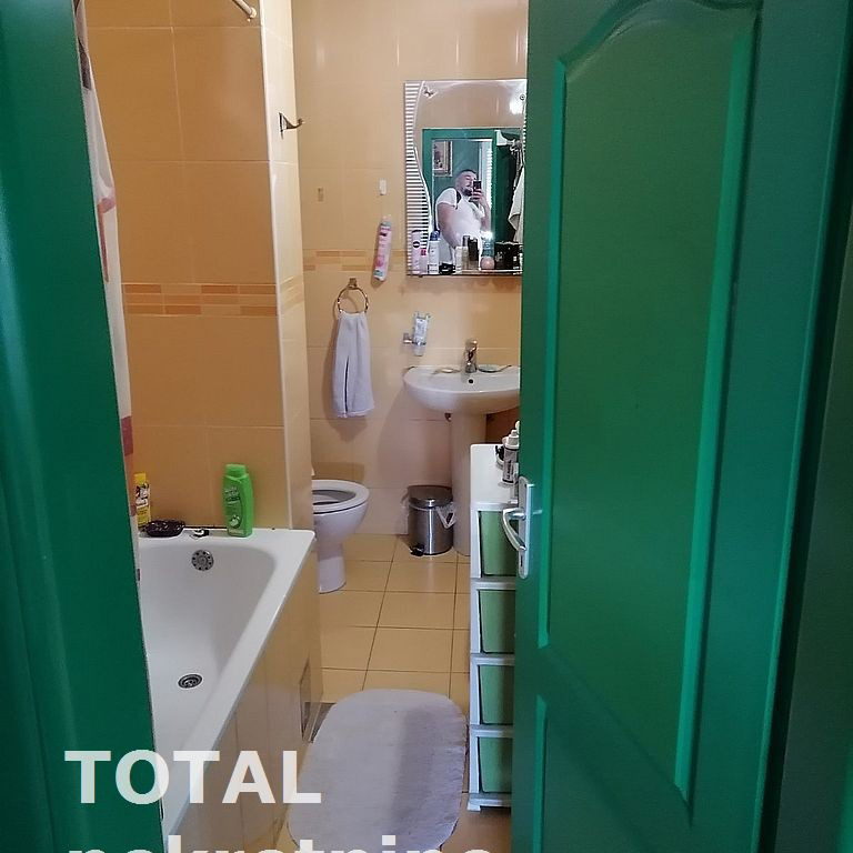 Stan Prodaja Novi Sad  90 m2