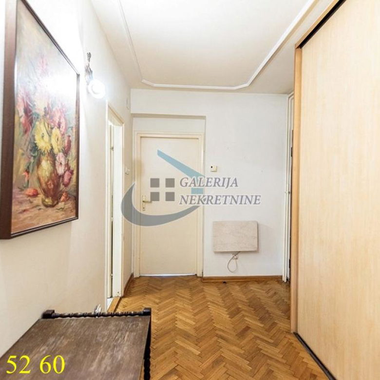 Dvosoban stan na prodaju, Krunski Venac, Beograd, 64m², 285.000 €