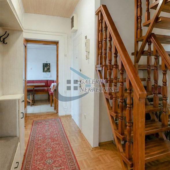 Troiposoban stan na prodaju, Banovo Brdo, Beograd, 88m², 197.000 €
