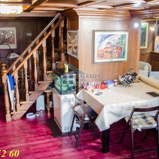 Četvorosoban stan na prodaju, Centar, Beograd, 142m², 280.000 €