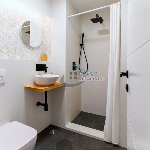 Troiposoban stan na prodaju, Višnjička Banja, Beograd, 74m², Prizemlje, 330.000 €