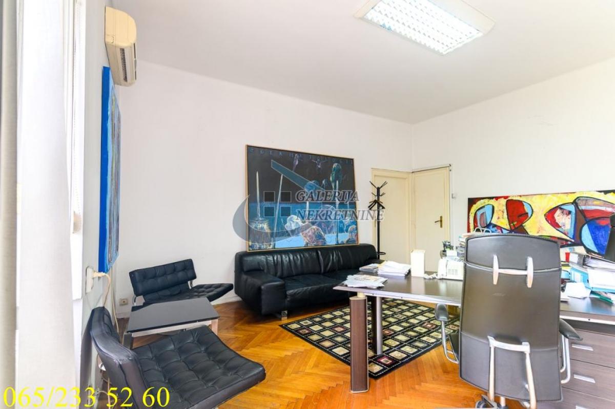 Četvorosoban stan na prodaju, Andrićev Venac, Beograd, 120m², 3. sprat, 670.000 €