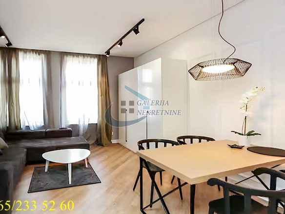 Trosoban stan na prodaju, Knez Mihailova, Beograd, 73m², 389.000 €