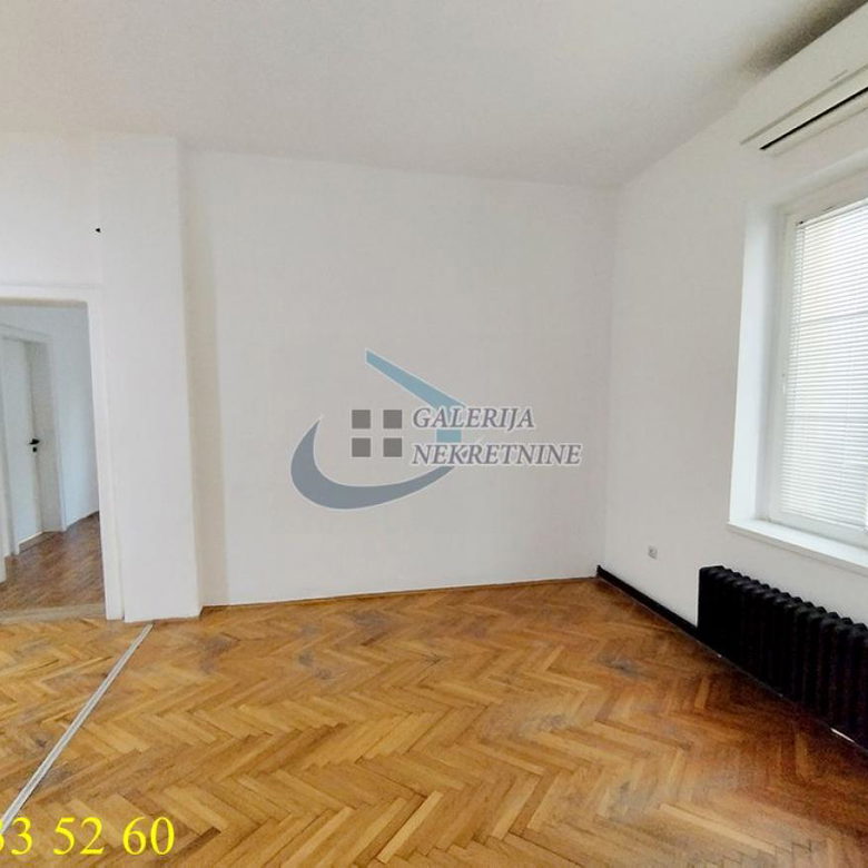Trosoban stan na prodaju, Banovo Brdo, Beograd, 106m², Prizemlje, 269.000 €