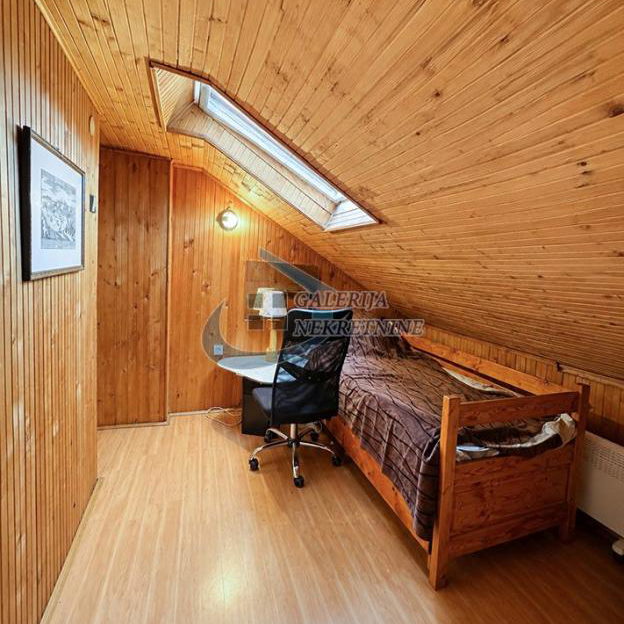 Troiposoban stan na prodaju, Banovo Brdo, Beograd, 88m², 197.000 €