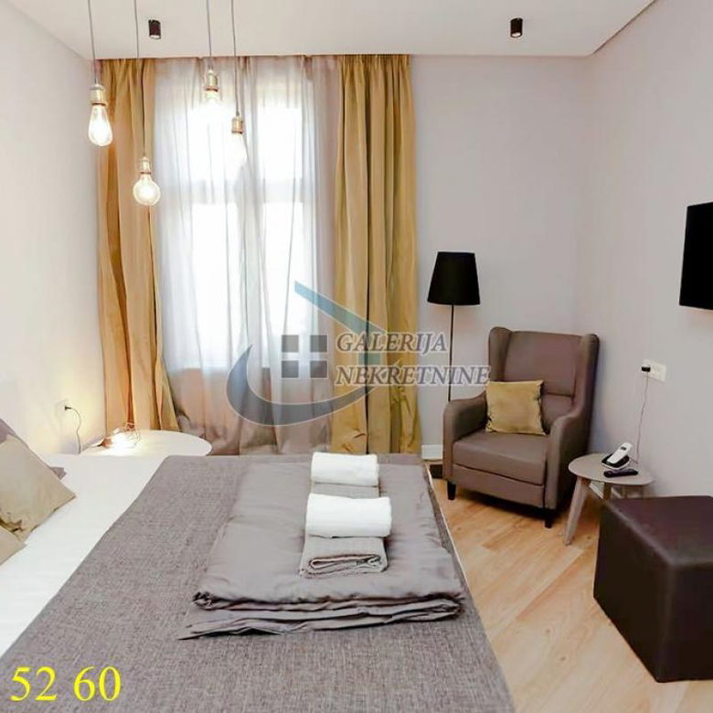 Trosoban stan na prodaju, Knez Mihailova, Beograd, 73m², 4. sprat, 389.000 €