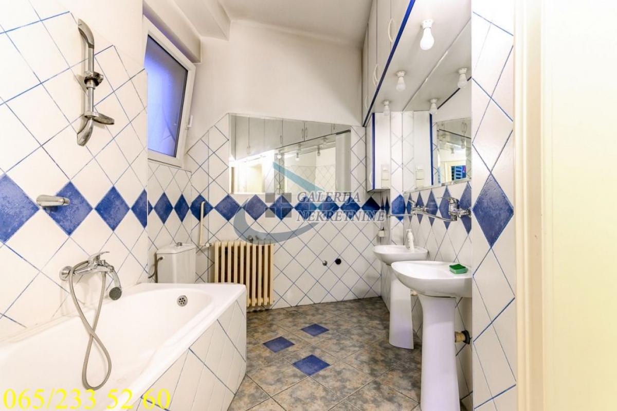 Četvorosoban stan na prodaju, Andrićev Venac, Beograd, 120m², 3. sprat, 670.000 €