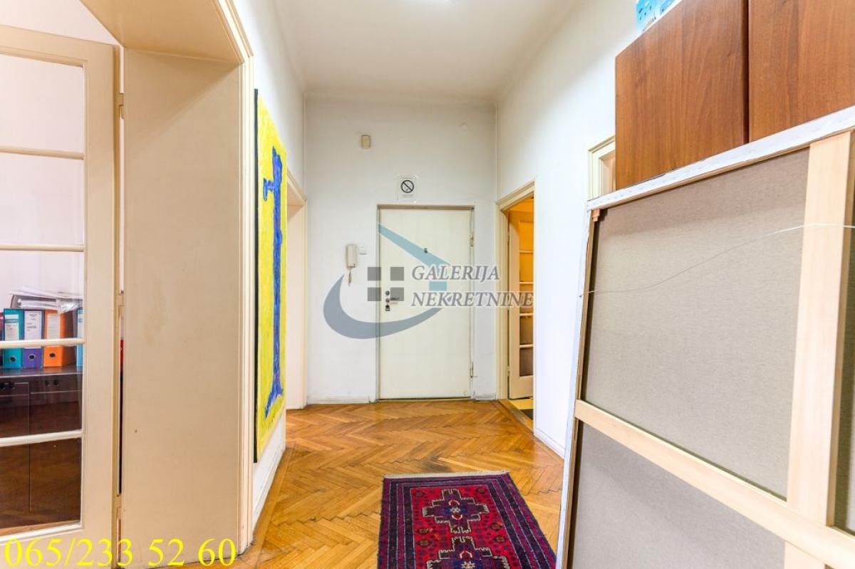 Četvorosoban stan na prodaju, Andrićev Venac, Beograd, 120m², 3. sprat, 670.000 €