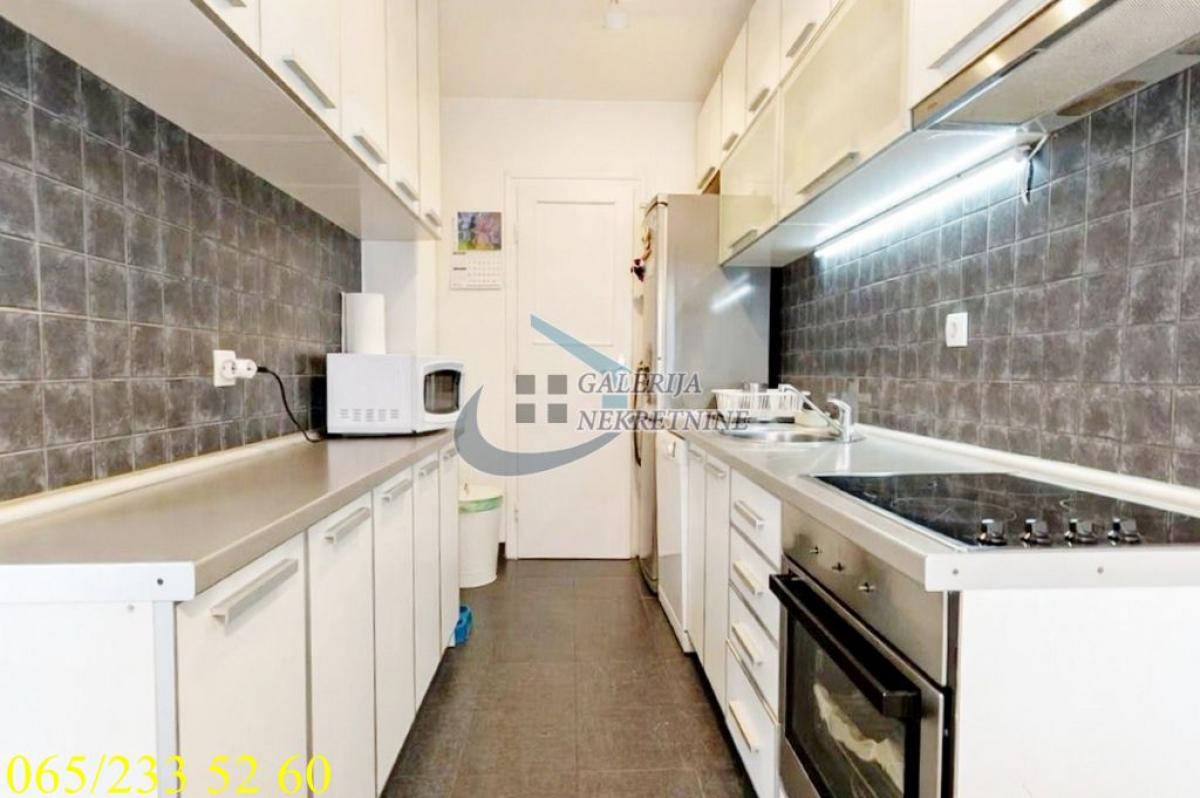 Trosoban stan na prodaju, Crveni Krst, Beograd, 69m², 1. sprat, 255.000 €