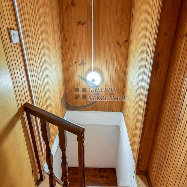Troiposoban stan na prodaju, Banovo Brdo, Beograd, 88m², 197.000 €